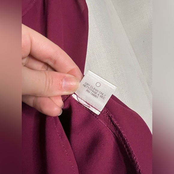 WAYF Raspberry Maroon Surplice Cami Blouse XS - Picture 8 of 9